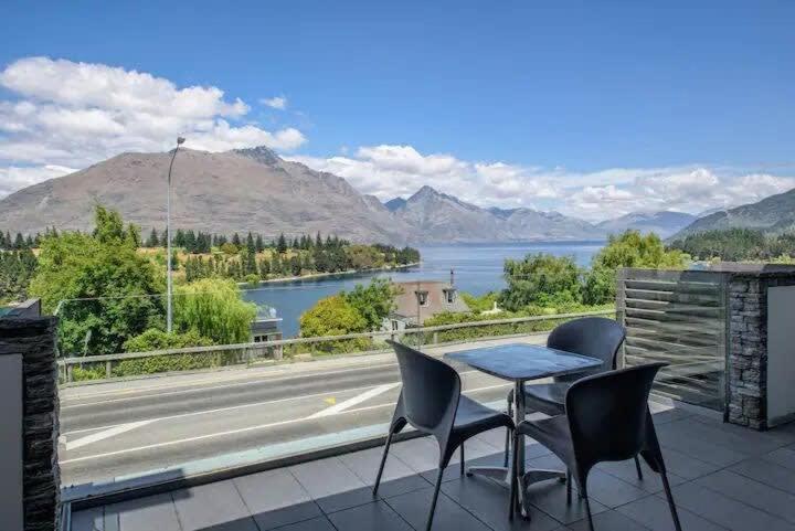 Luxury Lake View - 1 Bedroom Queenstown Buitenkant foto